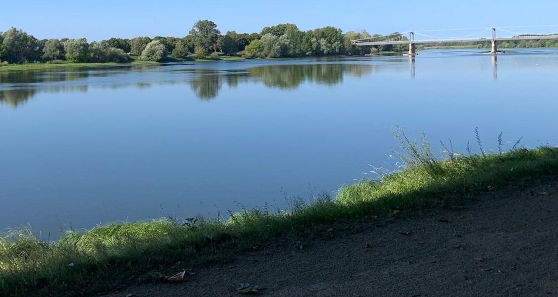 Photographie de la Loire lors d'un voyage à vélo illustrant le site des M&Ms en vardouille qui présente certains récits de voyages.